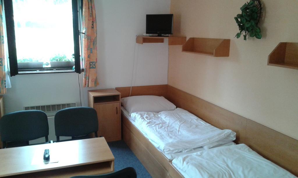 Sportcentrum Dvorak Hluboká nad Vltavou Zimmer foto