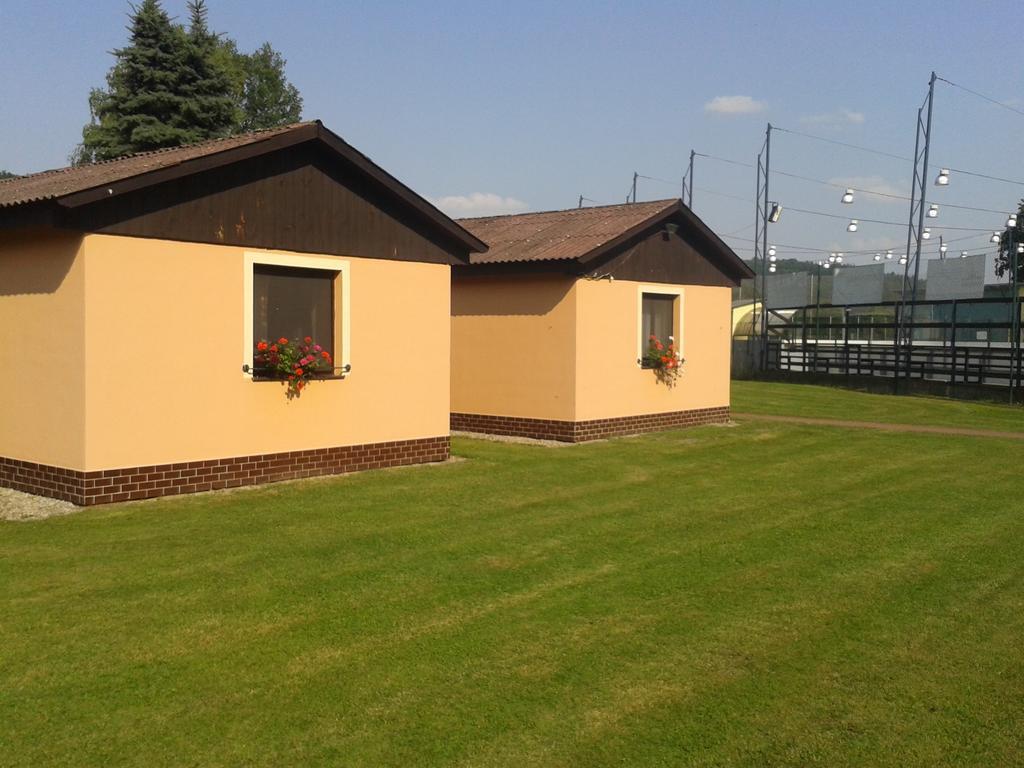 Sportcentrum Dvorak Hluboká nad Vltavou Exterior foto
